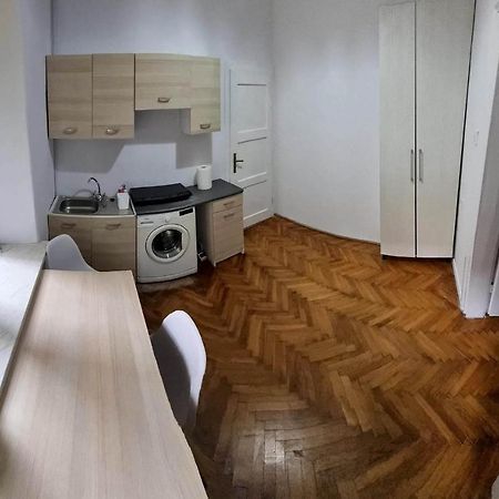Nocleg W Centrum Czestochowy Nmp32 Częstochowa Buitenkant foto