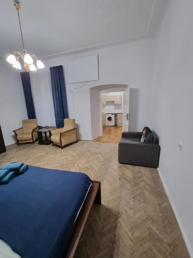 Nocleg W Centrum Czestochowy Nmp32 Częstochowa Buitenkant foto