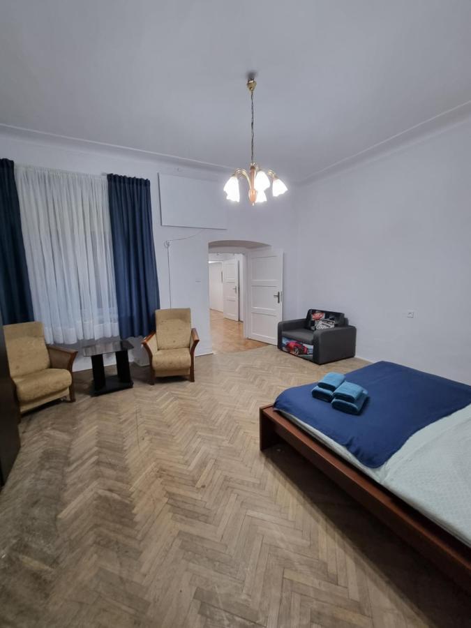 Nocleg W Centrum Czestochowy Nmp32 Częstochowa Buitenkant foto