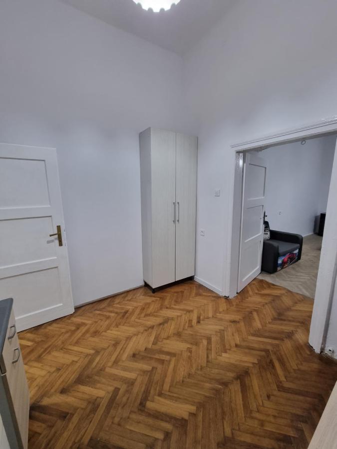 Nocleg W Centrum Czestochowy Nmp32 Częstochowa Buitenkant foto