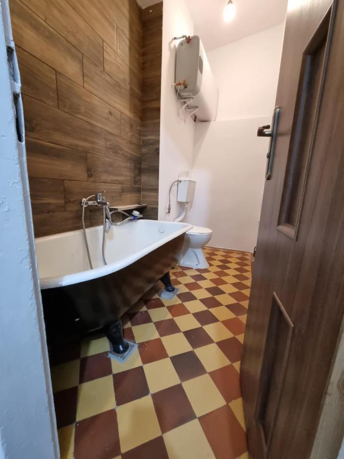 Nocleg W Centrum Czestochowy Nmp32 Częstochowa Buitenkant foto